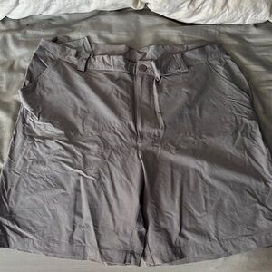 Under Armour Men's Light Gray Flat Front Shorts